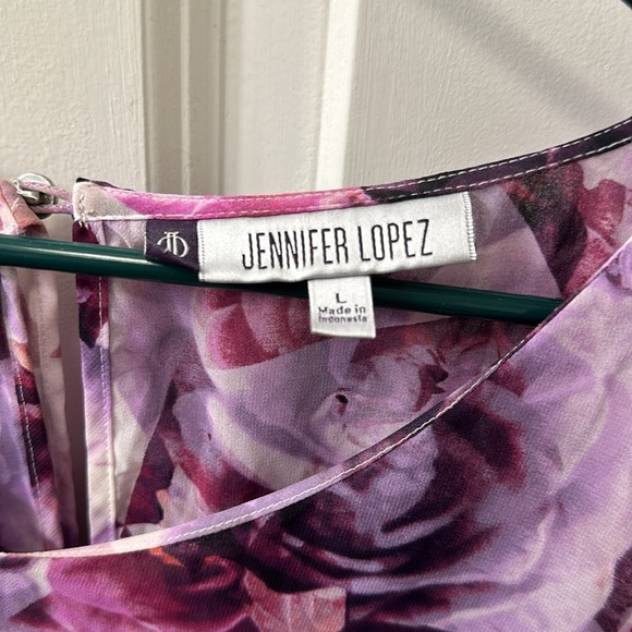 Jennifer Lopez flowy top - Picture 2 of 3